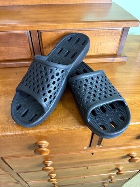 Aoowall men’s 12–13 water shoes pool dorm shower beach holes slides flip-flop